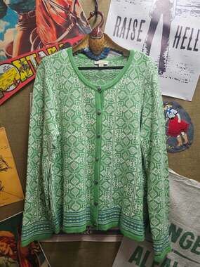 Appleseed green sweater